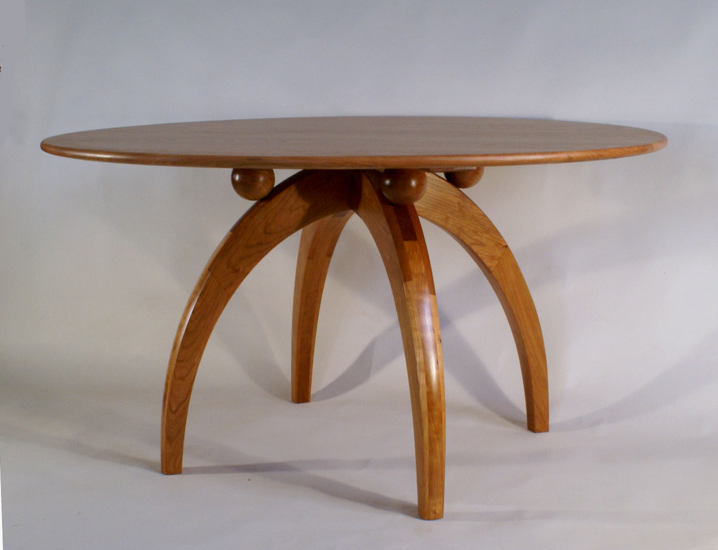 Pedestle Table